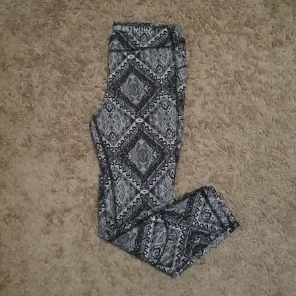 Signature Studio Pants - Aztec Leggings